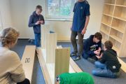 Schüler der Horizonta packen in der Sonnenschule an